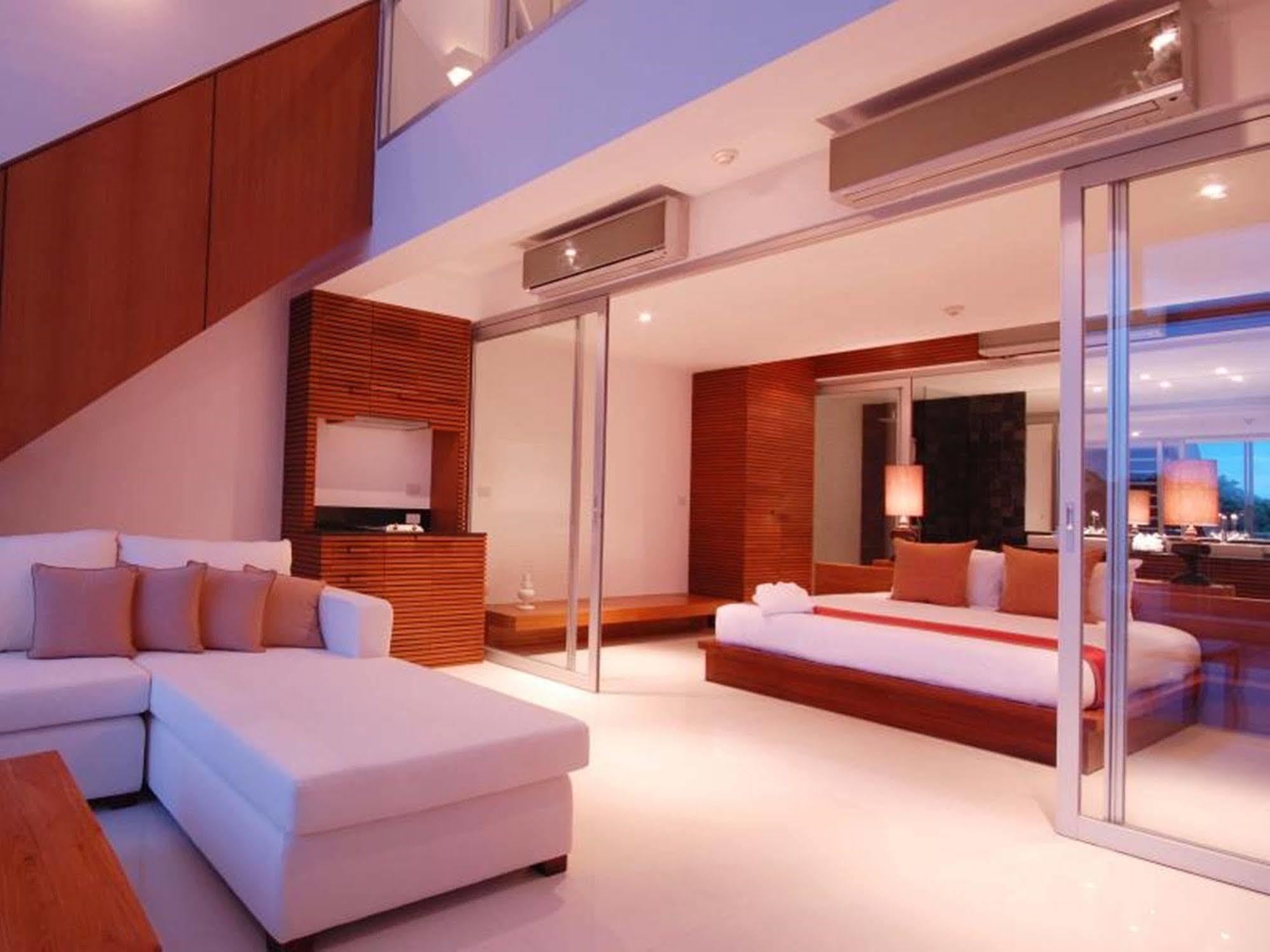 The Quarter Phuket Hotel Szurin-part Kültér fotó
